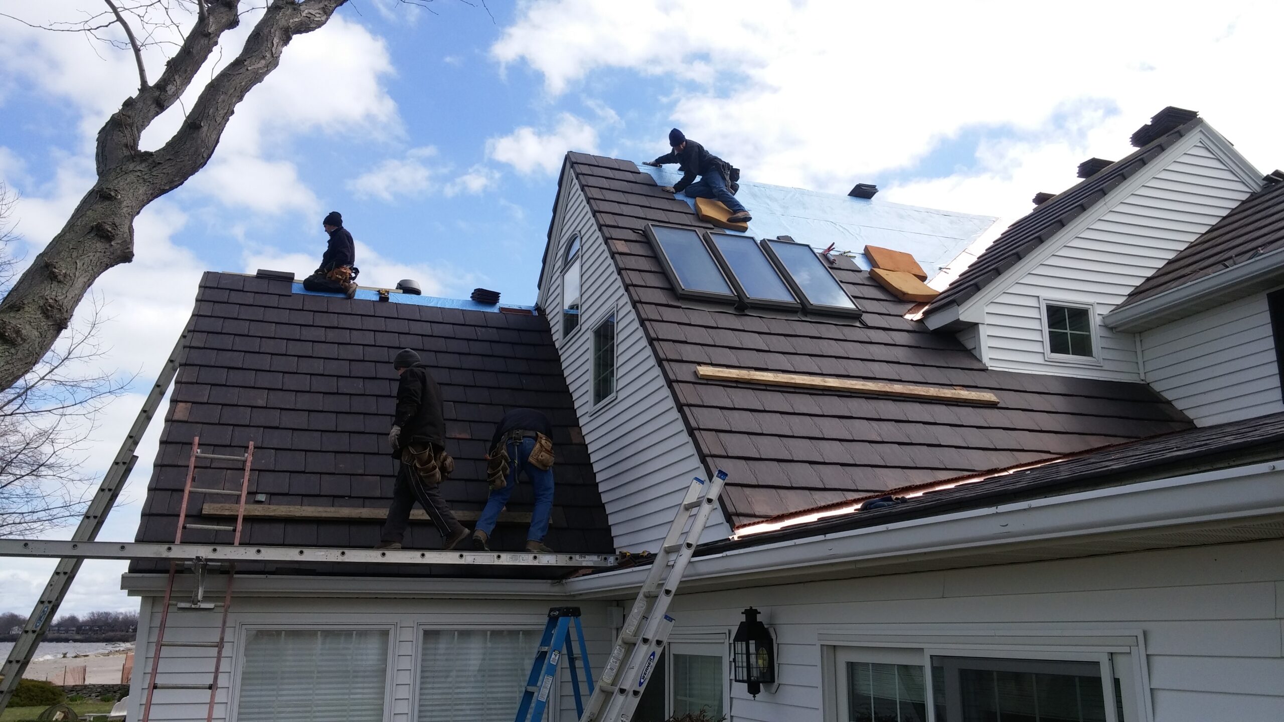 Roofing, Siding, Windows & Deck Service OH